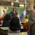 teacher-in-classroom_l